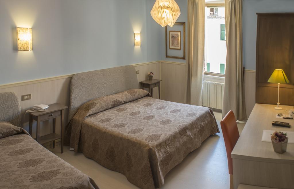 فندق Stella Della Marina مونتيروسّو ال ماري المظهر الخارجي الصورة